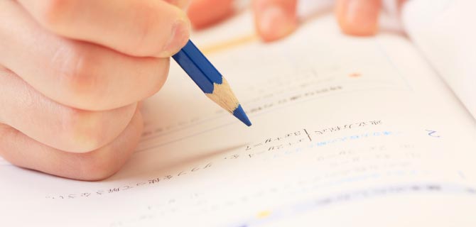 写真:勉強中の手元